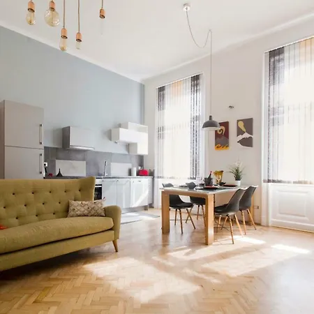Andrassy Boulevard Budapest Extérieur photo