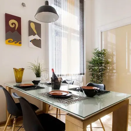 Andrassy Boulevard Budapest Extérieur photo